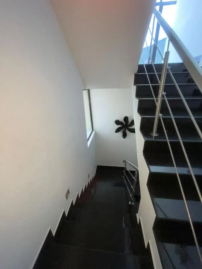Abathar Ph Apartman Cali 0*,